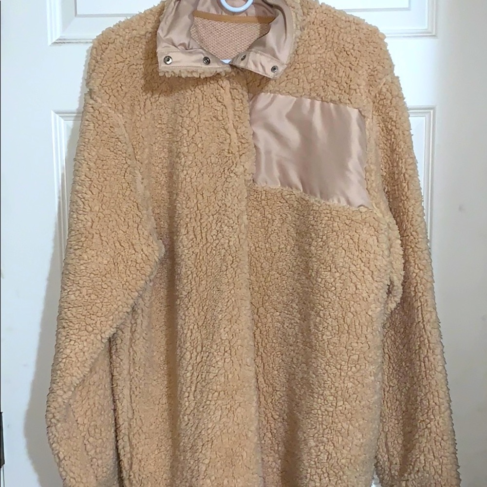 New Sherpa (only worn once)- oversized L